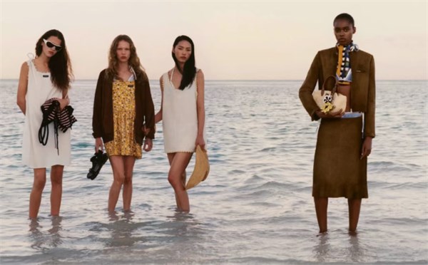 Miu Miu 2026夏季大片：踏入浅滩，邂逅夏日的松弛诗章