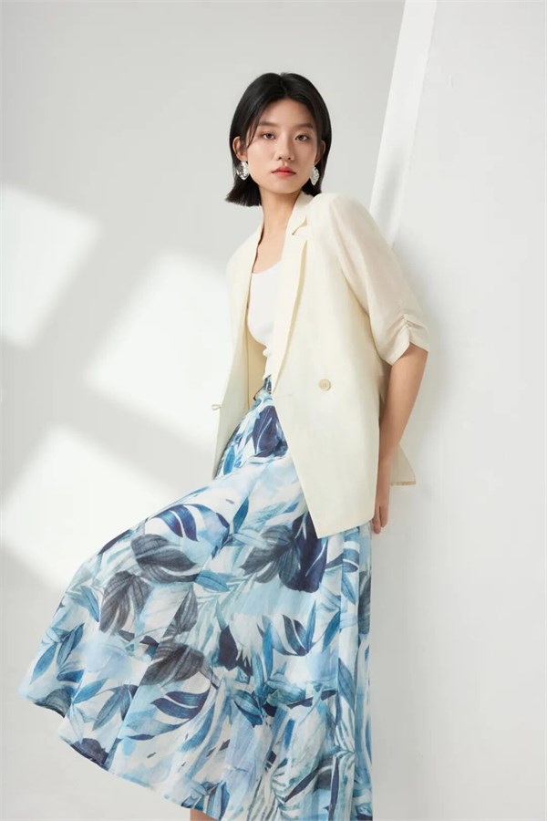 禾等HelenModa：于夏日邂逅一场简约优雅的诗行