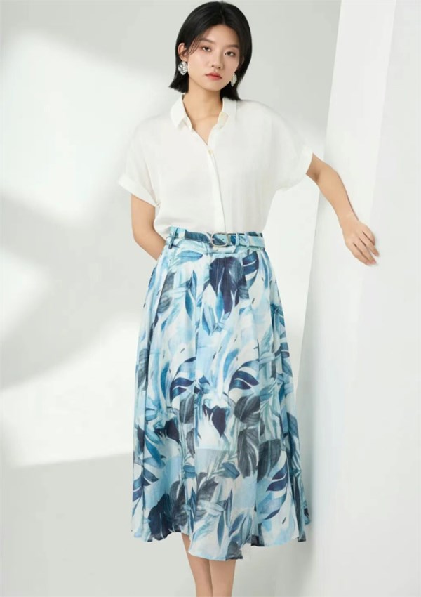 禾等HelenModa：于夏日邂逅一场简约优雅的诗行