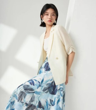 禾等HelenModa：于夏日邂逅一场简约优雅的诗行