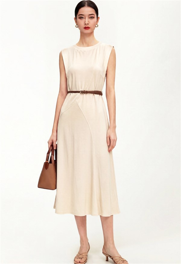 卡蔓(CARMEN)女装：法式浪漫，演绎静奢优雅