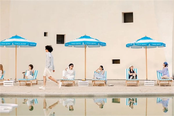 COCO ZONE“启程·邂逅”2026S大秀，在另一个美术馆，开启与夏日的时尚对话