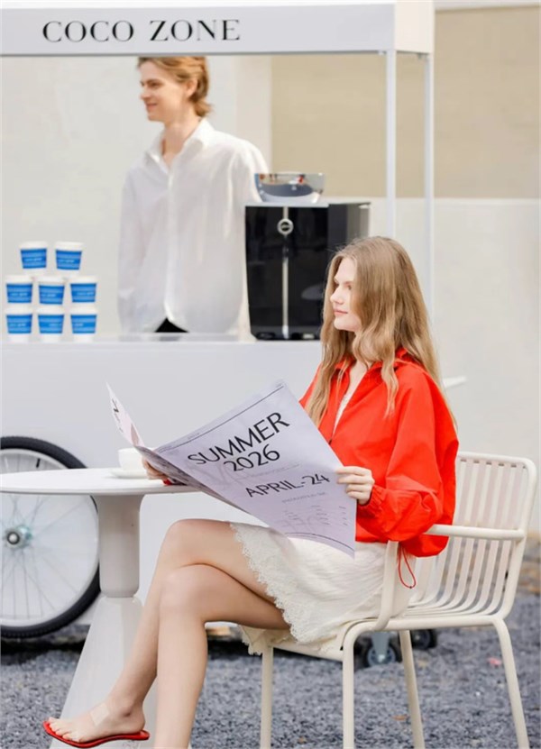 COCO ZONE“启程·邂逅”2026S大秀，在另一个美术馆，开启与夏日的时尚对话