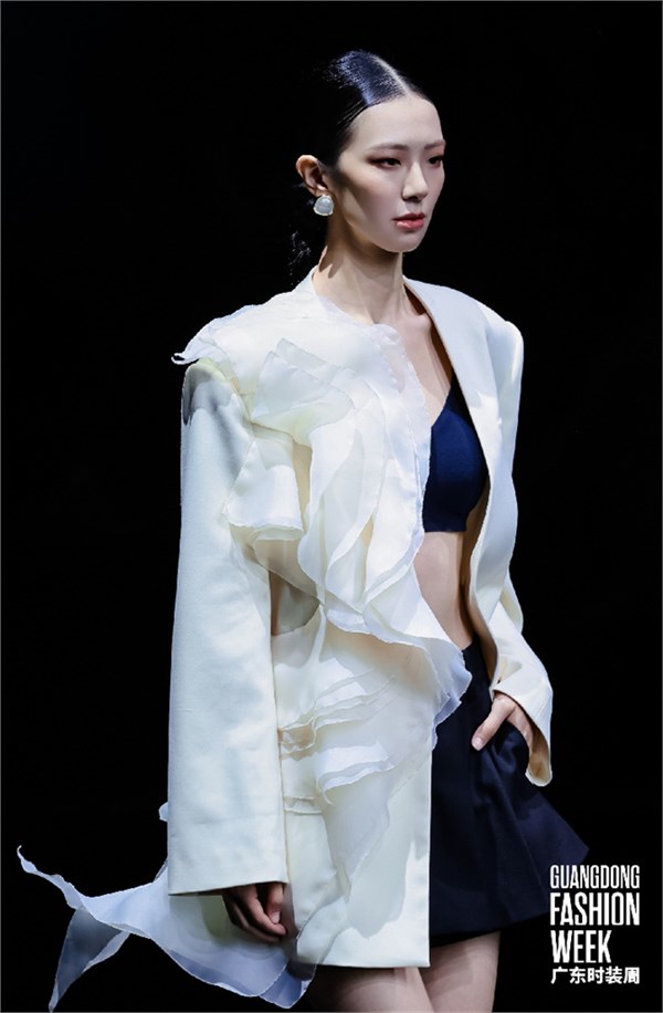 Mystic Promise 神秘之约｜C+C CHEER CHIC 亮相广东时装周 演绎独立女性灵魂之约