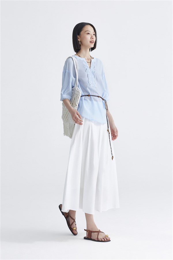 百图(betu)蓝色美学｜以清冽之蓝，勾勒都市女性的多面风姿