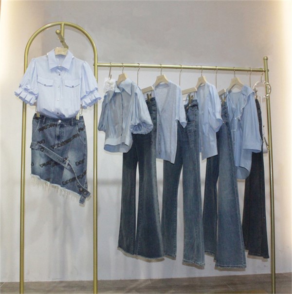 艾丽哲(Ailizhe)以蓝为序，谱写女性的优雅三重奏