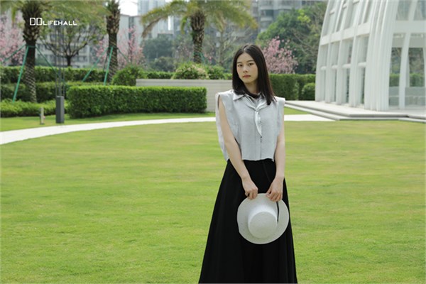 DD女装夏季新章｜黄白撞色、韩系修身、无袖高级感，解锁夏日时髦三重奏