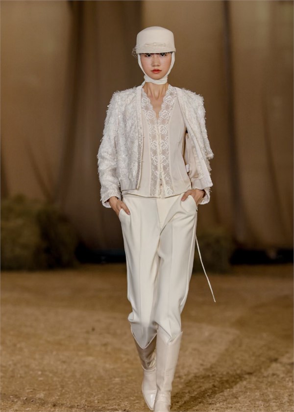 卡蔓CARMEN 2026秋冬「聘怀归序」时装秀