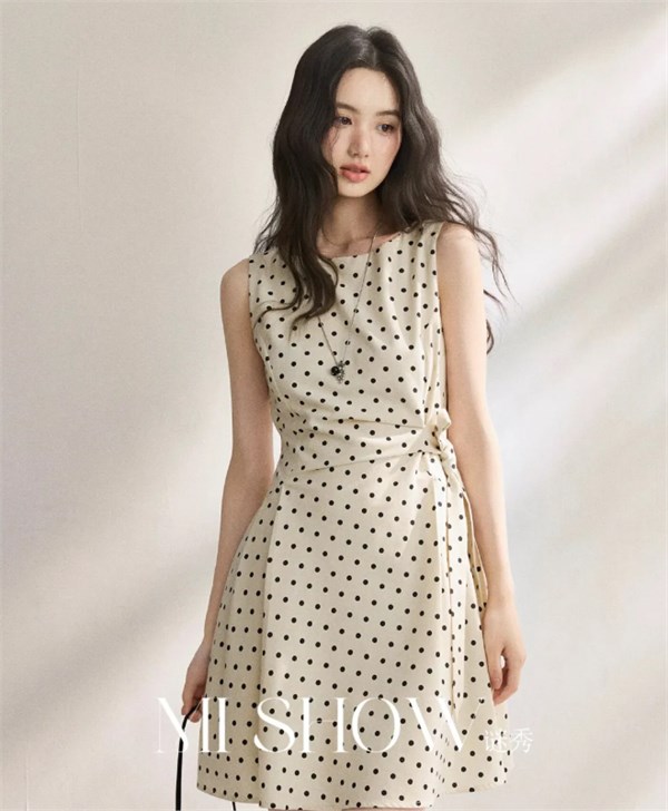 谜秀MISHOW｜夏日衣橱，轻盈上线——让身体与阳光共舞的自由哲学