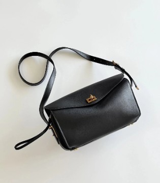 巴黎世家,LE7新品,时尚先锋,潮流新秩序,手提包,背包,手袋