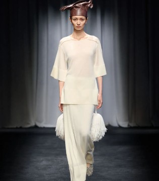 Marisfrolg 2026春夏系列「即兴节奏」时装秀场回顾