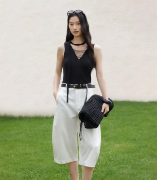 YOUXIZI尤西子｜山野出逃计划：以衣为媒，赴一场假日的自由诗行