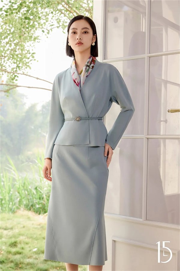 15HOURS｜轻轻入夏，以衣为笺写就清冷浪漫的诗篇