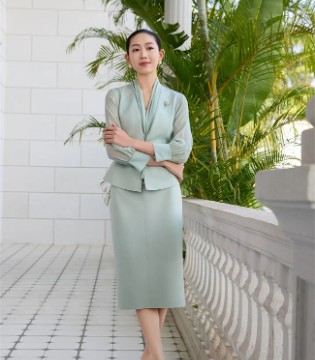 15HOURS｜轻轻入夏，以衣为笺写就清冷浪漫的诗篇