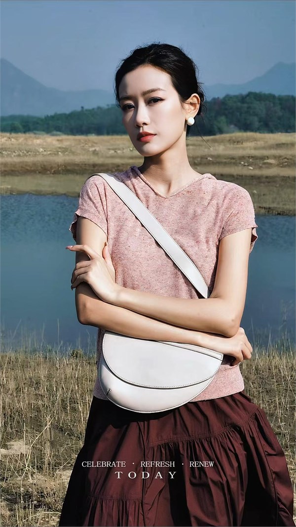 底色女装26夏｜以低饱和诗篇，织就轻熟慵懒的夏日叙事