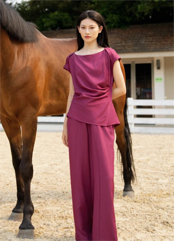 卡蔓CARMEN｜以棉麻之名，赴一场与夏天的「减法哲学」之约