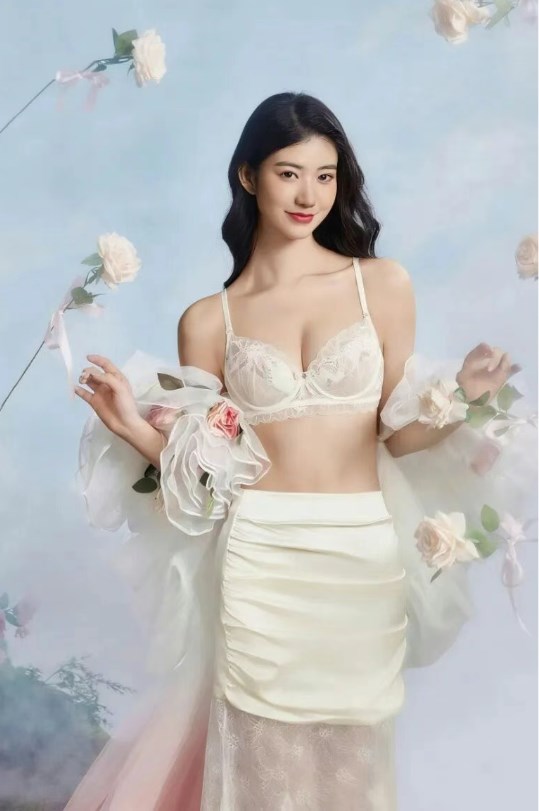 上海纤美内衣｜春韵系列｜以花为笺，写就肌肤的温柔诗行