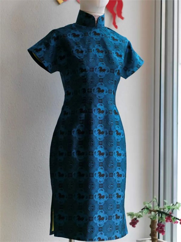 旗袍计划｜天华马纹锦·以东方图腾，织就港风新章