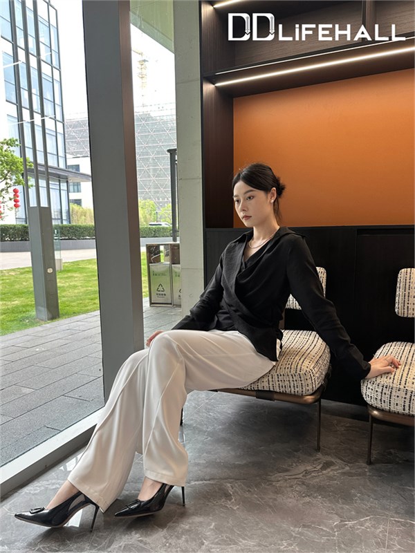DD女装2026通勤新章｜以黑白极简，重塑高级衬衫的职场美学
