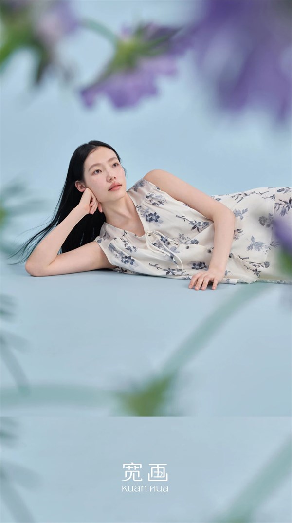 蓝雾花涧｜穿上它，心里就住进了一片夏日花园