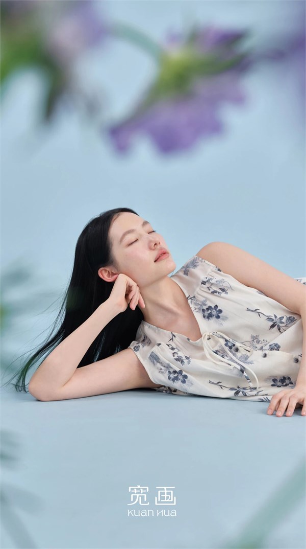 蓝雾花涧｜穿上它，心里就住进了一片夏日花园