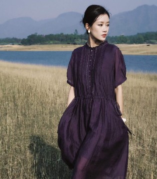 底色2026夏 | 深紫罗兰真丝裙，穿上才知道什么叫