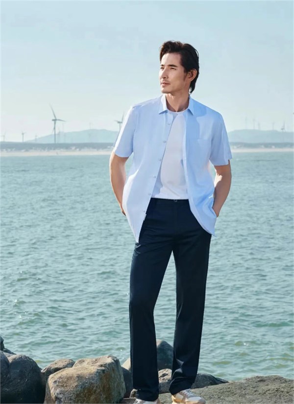 杉杉 SHANSHAN · 2026 夏日蓝衬衫