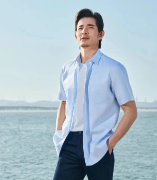 杉杉 SHANSHAN · 2026 夏日蓝衬衫