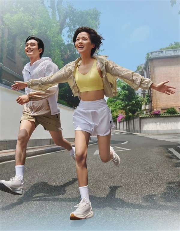 FILA柔云家族 | 柔弹启程,步步自在