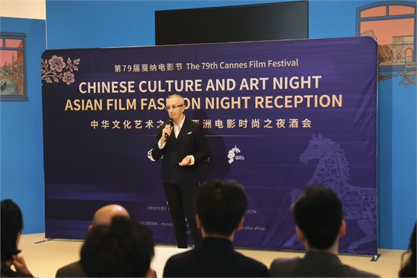 婴二代童装美育品牌设计 二度登顶法国 戛纳电影节红毯