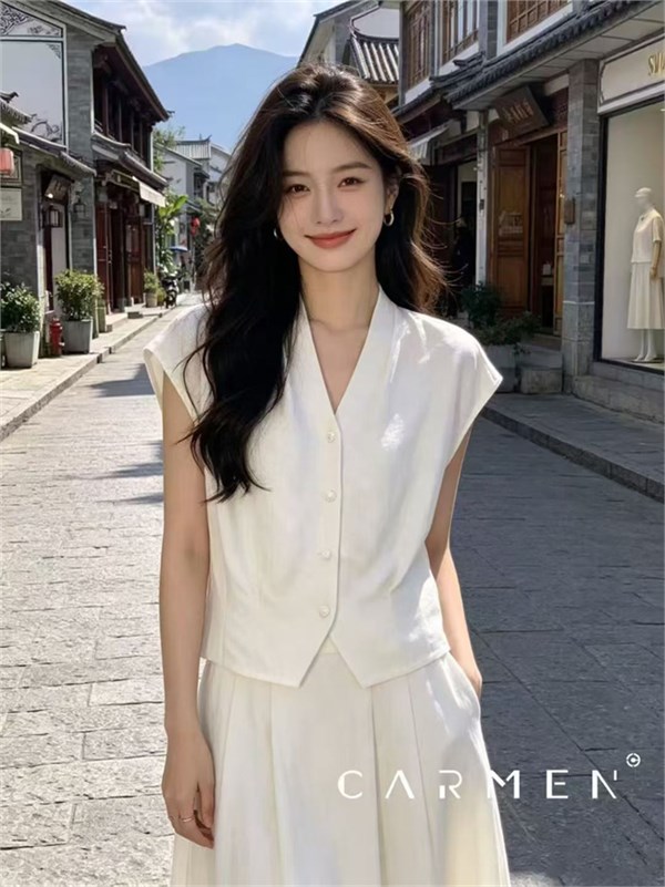 卡蔓轻经典｜一身米白，解锁不费力的优雅日常