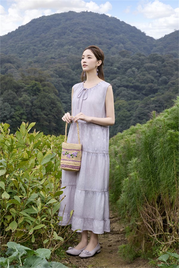 曼茜纱女装：与自然共舞，演绎清新文艺风