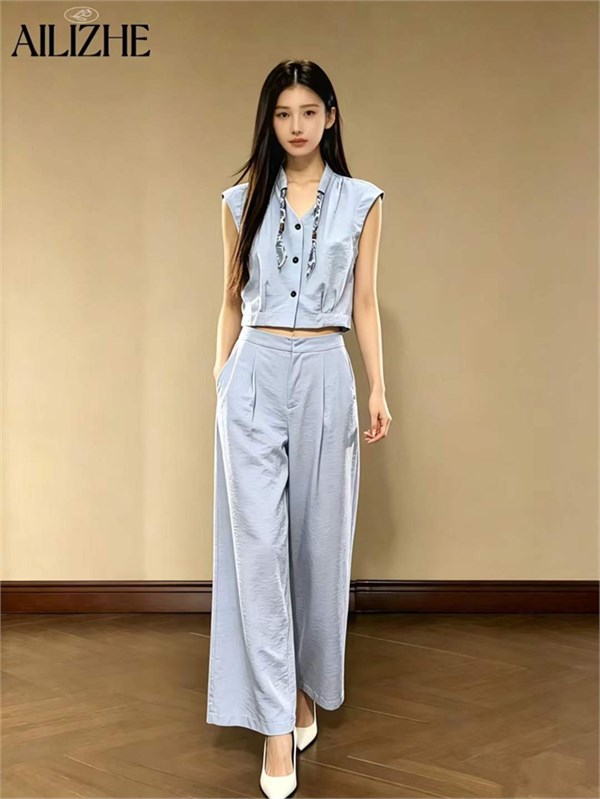 艾丽哲女装｜一抹浅蓝，承包整个夏天的清爽穿搭