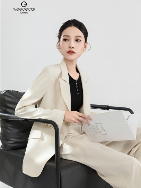 文果怡彩女装品牌2025春季新品