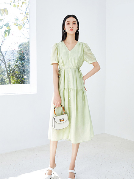 罗曼可女装品牌2025春夏