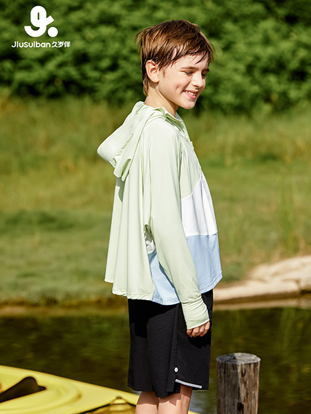 久岁伴童装品牌2025春夏轻量户外系列