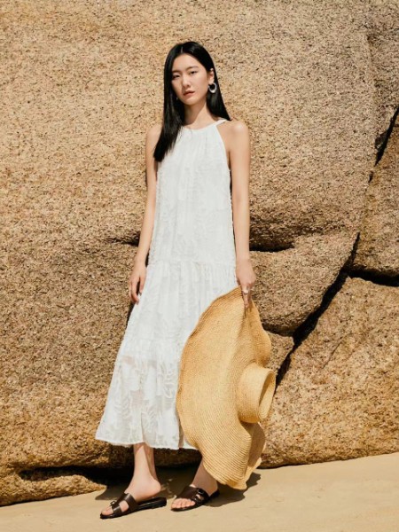 艾凸苏希女装品牌2025春夏新品