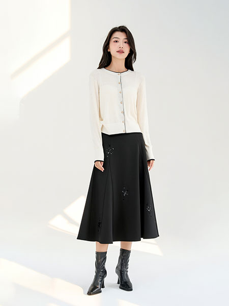 依维妮女装品牌2025春夏