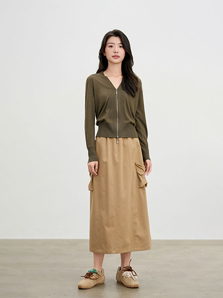 依维妮女装品牌2025春夏