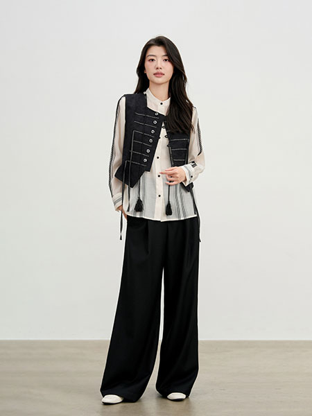 依维妮女装品牌2025春夏