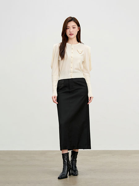 依维妮女装品牌2025春夏