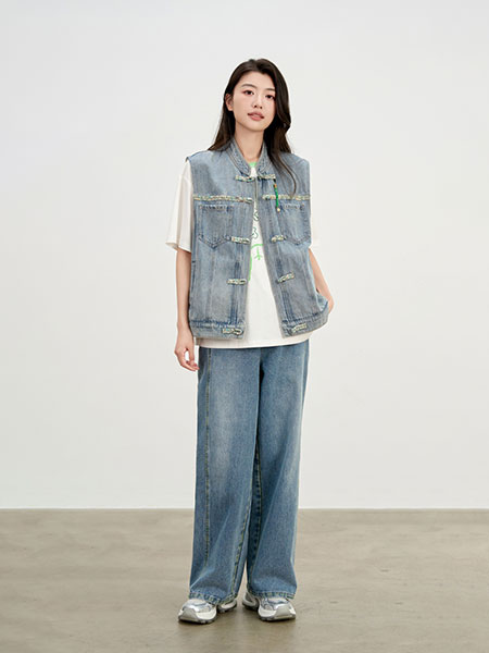 依维妮女装品牌2025春夏