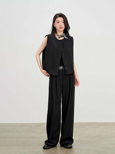 依维妮女装品牌2025春夏