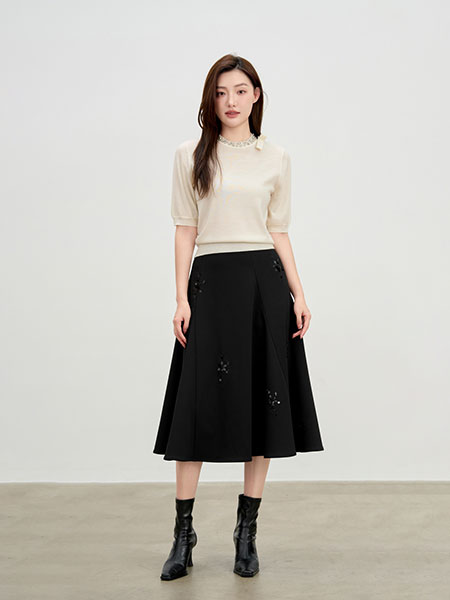 依维妮女装品牌2025春夏