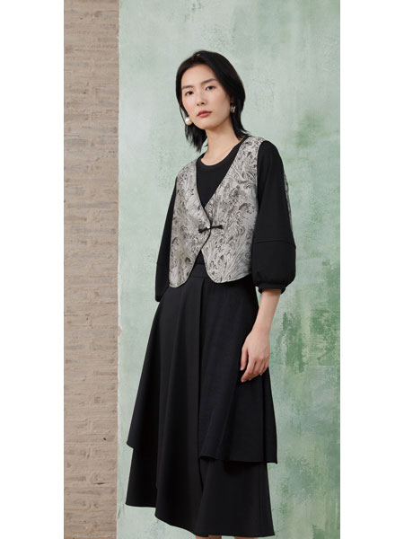 撒尼女装品牌2025春季