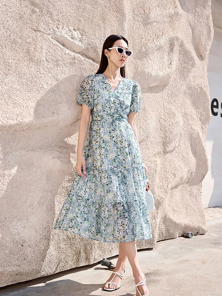 撒尼女装品牌2025春夏