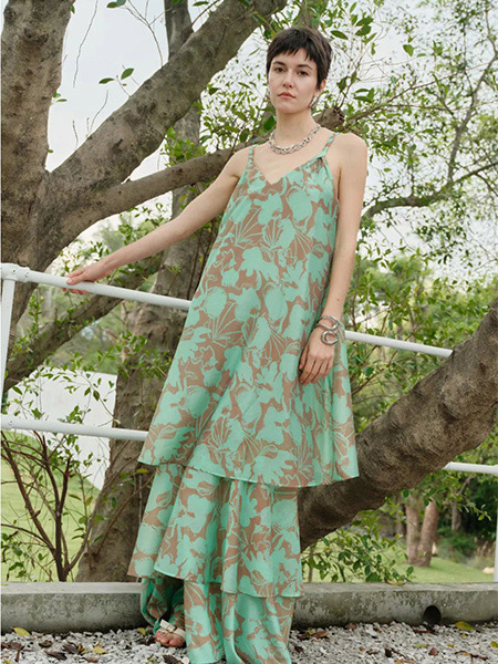 撒尼女装品牌2025春夏