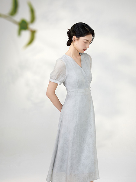 禾等Helen Moda女装品牌2025春夏