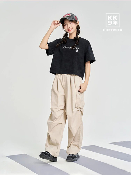 KK少年童装品牌2025春夏少年装修身短款版型