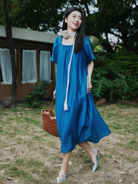 德玛纳[dmé]女装品牌2025夏装新品展示